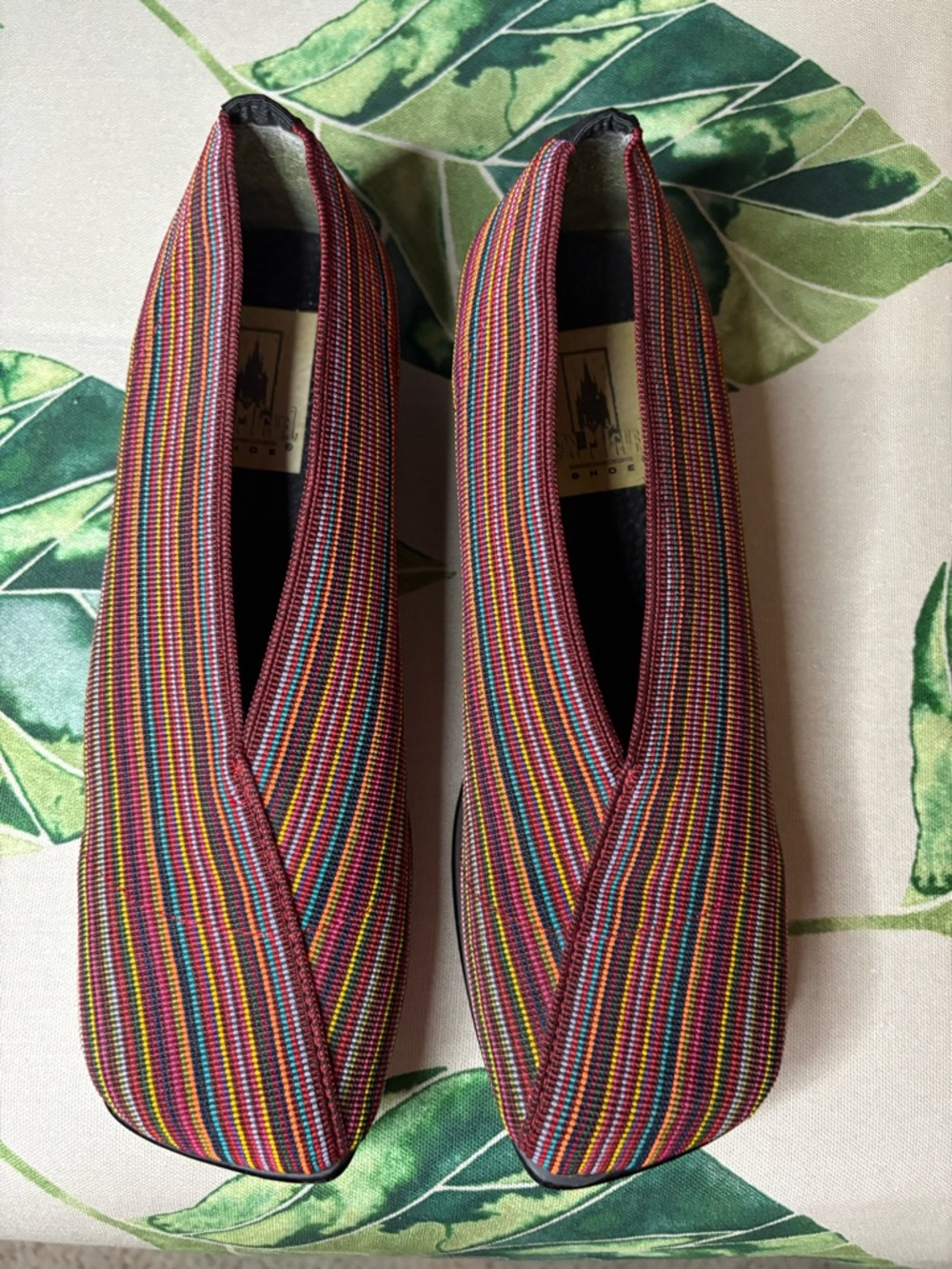 San Miguel Stretchy Slip-On “Mocasin Luna” in Multi-Color Stripe w 1” Heel (7.5) - Picture 4 of 7